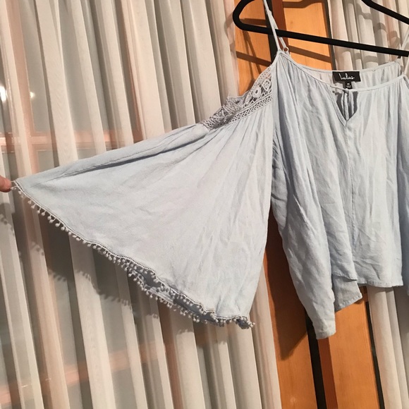 Lulu’s Top - Picture 4 of 6